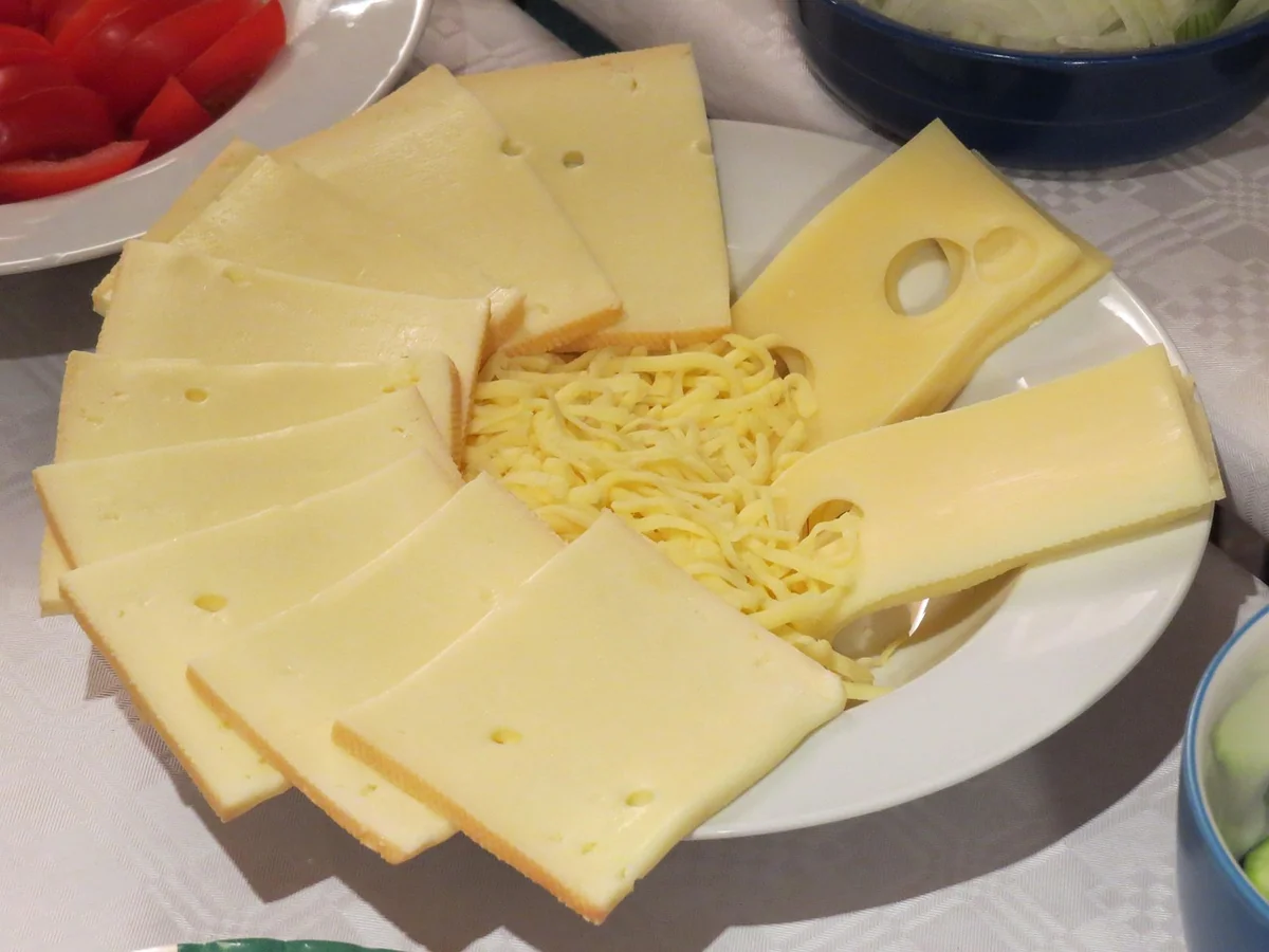 Quel appareil à raclette choisir en 2026 pour des soirées gourmandes réussies ?